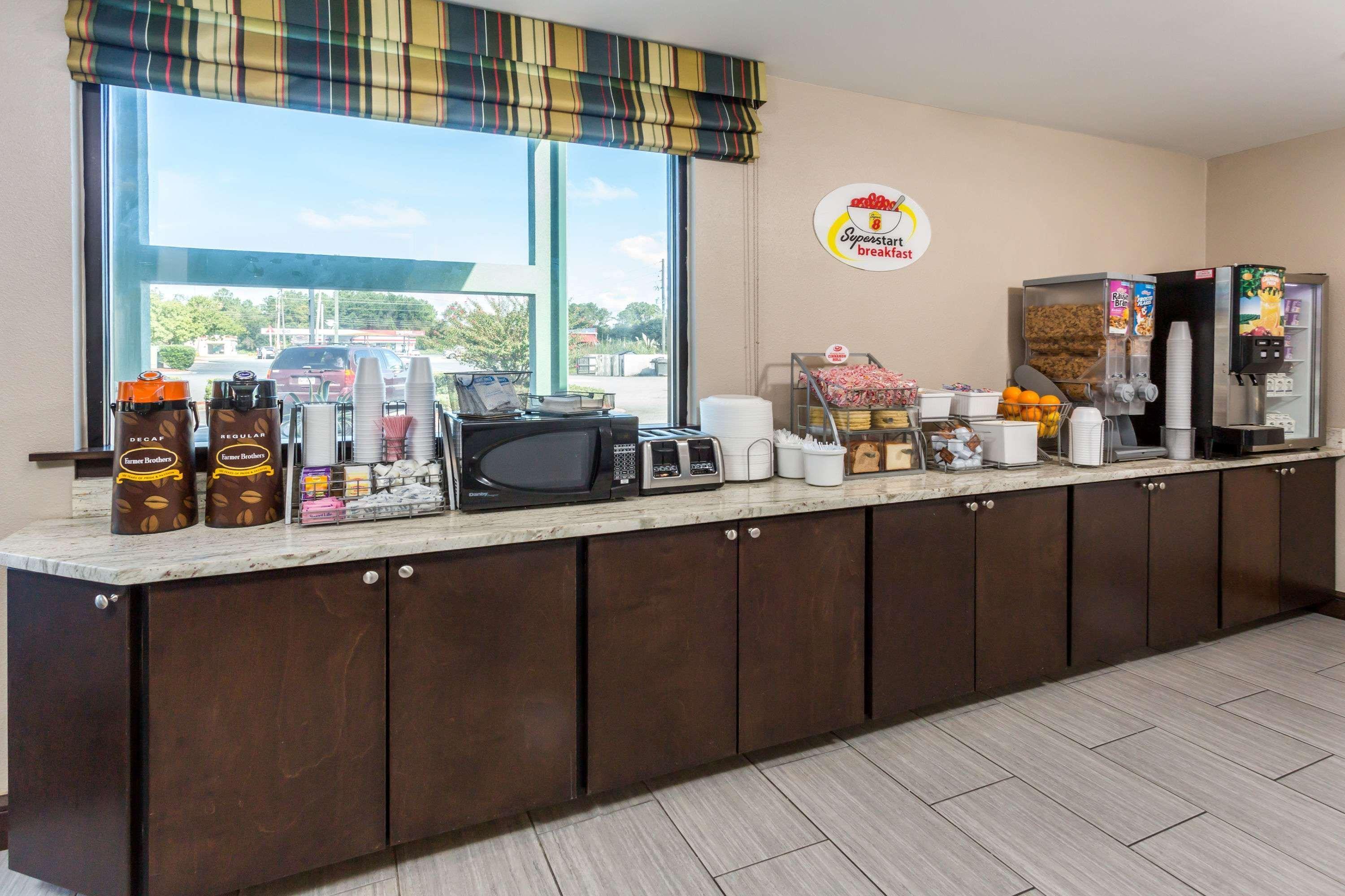 Hotel Super 8 By Wyndham Valdosta Ga I-75 Extérieur photo